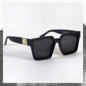 Stylish Square Sunglasses, Gold Details - Unisex